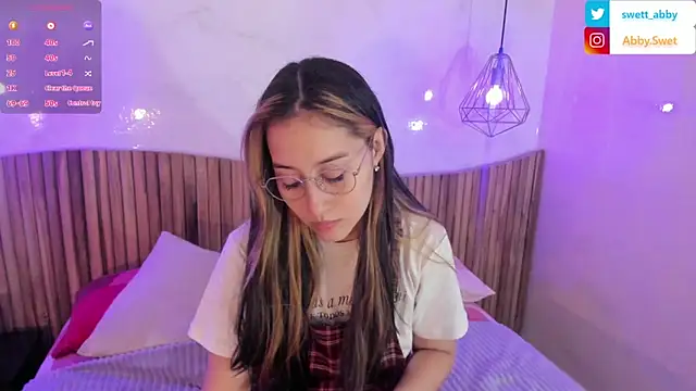 Snapshot of Abby_Sweet1_ chatting on September 17, 11:41 am Abby Sweet1 online show from September 17, 11:41 am