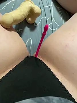 Snapshot of katcclovea chatting on October 23, 6:14 pm katcclovea online show from October 23, 6:14 pm