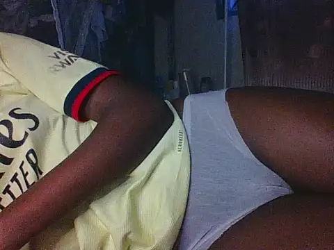 Snapshot of FatAss_baby chatting on October 25, 3:03 am FatAss baby online show from October 25, 3:03 am