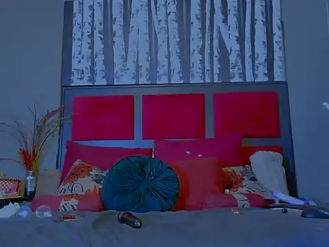 Snapshot of MissParis26 chatting on October 13, 9:06 pm MissParis26 online show from October 13, 9:06 pm