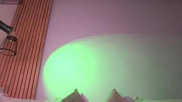 mia-reeves online show from March 23, 7:09 pm