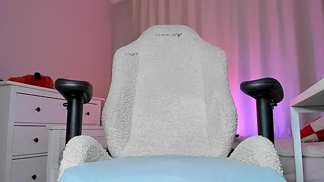 Snapshot of pink_hell_ chatting on September 20, 7:23 pm pink hell  online show from September 20, 7:23 pm