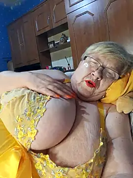 Snapshot of Lena_Gaby chatting on October 5, 7:30 pm Lena Gaby online show from October 5, 7:30 pm