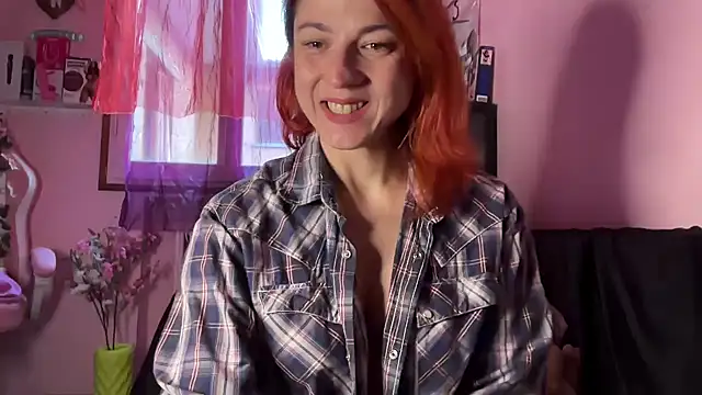 Nikky Divine online show from November 6, 6:30 am