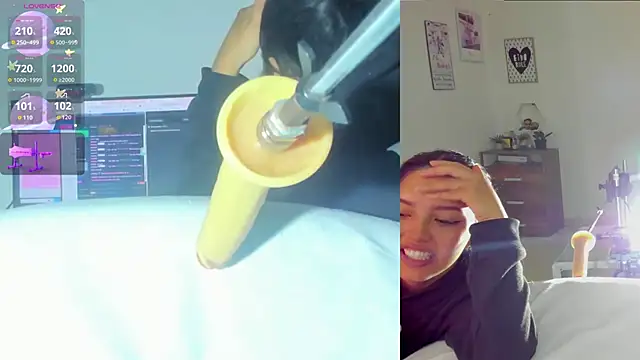 sofi velez online show from February 21, 5:13 pm