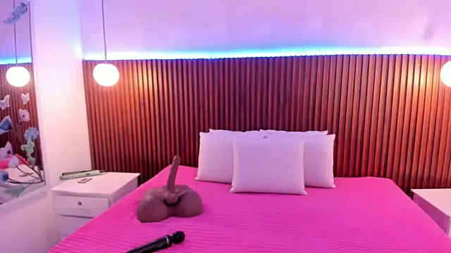 sofia castrillon online show from October 12, 12:29 pm