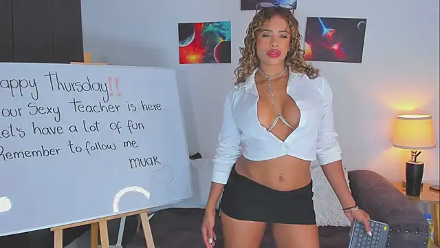 Snapshot of SarahCinnamon- chatting on September 25, 9:01 pm SarahCinnamon- online show from September 25, 9:01 pm