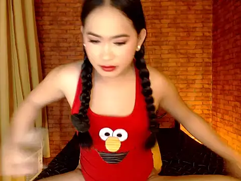 SandyMontero online show from July 19, 9:44 am