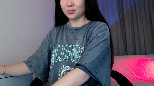 Snapshot of Lili_asian chatting on September 24, 6:51 pm Lili asian online show from September 24, 6:51 pm