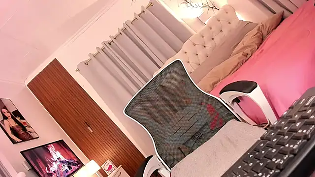 TsHarlan Estate69 online show from November 23, 11:23 am