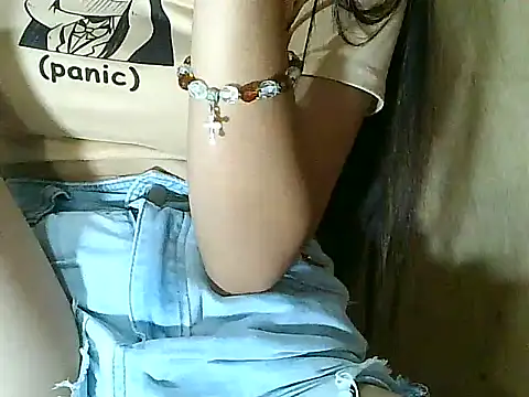 Snapshot of PinaySkinnyGirl chatting on October 29, 1:58 pm PinaySkinnyGirl online show from October 29, 1:58 pm