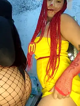 Snapshot of SexyFriends_ chatting on November 1, 3:54 am SexyFriends online show from November 1, 3:54 am