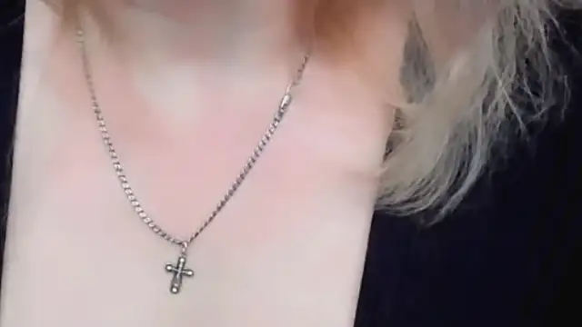 Hotdreamhere online show from November 17, 3:51 am