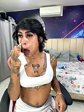 Snapshot of Nella_Dolls chatting on September 20, 4:55 am Nella Dolls online show from September 20, 4:55 am