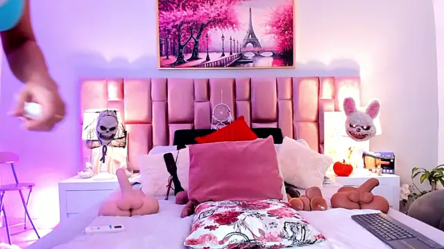 Snapshot of Anaa_Bellaa chatting on October 20, 12:19 pm Anaa Bellaa online show from October 20, 12:19 pm