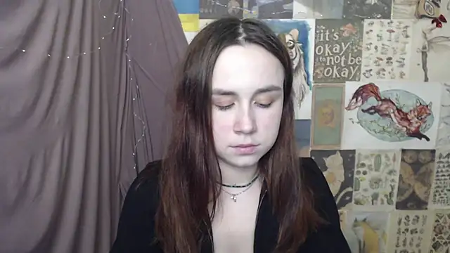 VeryVeryVeryShy  online show from March 11, 7:56 am