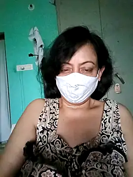 Snapshot of love_suman chatting on September 22, 12:53 am love suman online show from September 22, 12:53 am