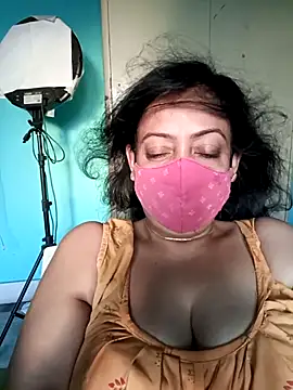 Snapshot of love_suman chatting on October 28, 12:38 am love suman online show from October 28, 12:38 am