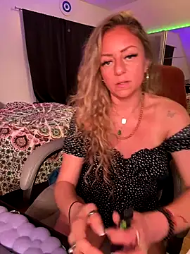 Snapshot of sage_love chatting on September 13, 2:41 am sage love online show from September 13, 2:41 am