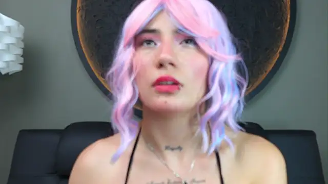 Snapshot of miss_sharlotte18 chatting on October 10, 7:08 pm miss sharlotte18 online show from October 10, 7:08 pm