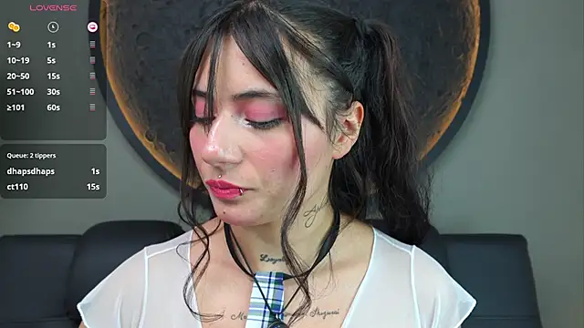 Snapshot of miss_sharlotte18 chatting on October 1, 6:24 pm miss sharlotte18 online show from October 1, 6:24 pm