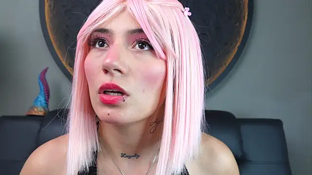 miss sharlotte18 online show from February 13, 6:31 pm