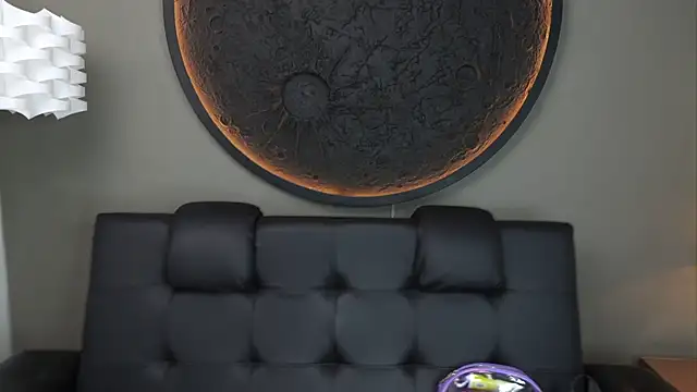 Snapshot of miss_vaiolette chatting on October 22, 11:04 am miss vaiolette online show from October 22, 11:04 am