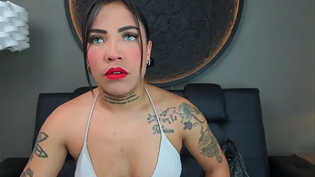 Snapshot of miss_vaiolette chatting on October 24, 11:06 am miss vaiolette online show from October 24, 11:06 am