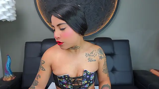 miss vaiolette online show from March 10, 11:14 am