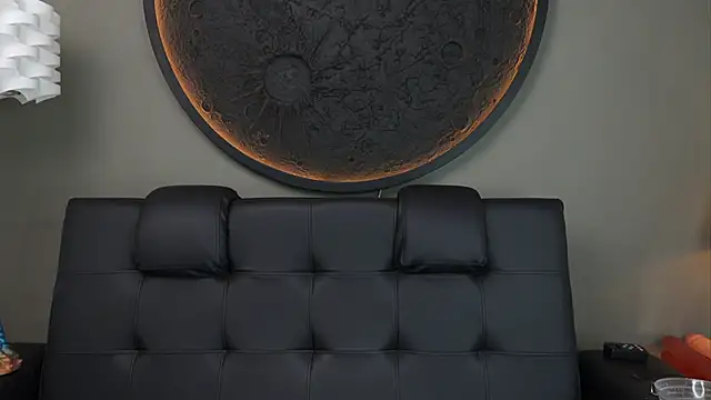 Snapshot of miss_vaiolette chatting on October 6, 11:16 am miss vaiolette online show from October 6, 11:16 am