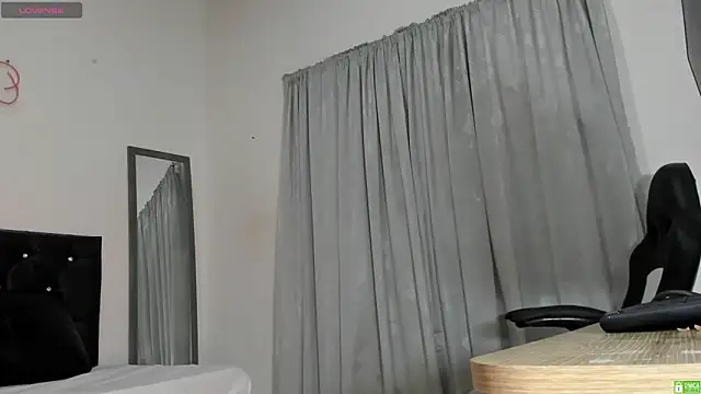 Snapshot of Bianka_olivetto021 chatting on September 24, 1:15 am Bianka olivetto021 online show from September 24, 1:15 am