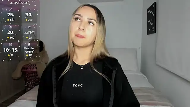 Snapshot of sophi_mooreno chatting on September 26, 1:36 am sophi mooreno online show from September 26, 1:36 am