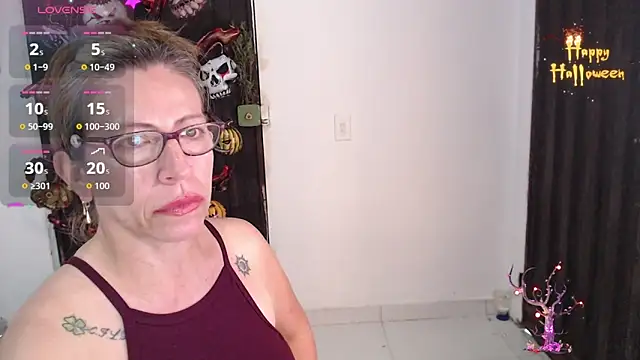 Snapshot of Chayla_Ruiz chatting on October 28, 8:46 pm Chayla Ruiz online show from October 28, 8:46 pm