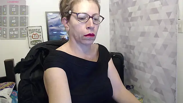 Snapshot of Chayla_Ruiz chatting on September 8, 8:19 pm Chayla Ruiz online show from September 8, 8:19 pm