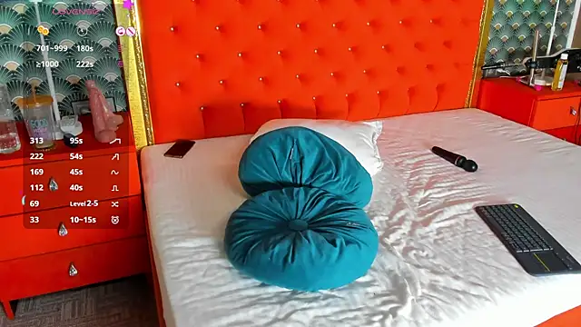 VallerieJones online show from November 27, 3:09 am