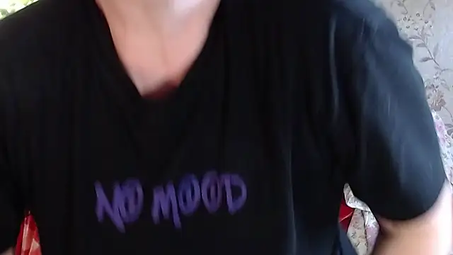 EmilyDoth online show from August 4, 7:14 am