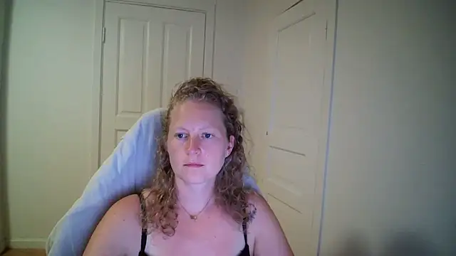 Girlnina-1995 online show from July 16, 7:18 pm