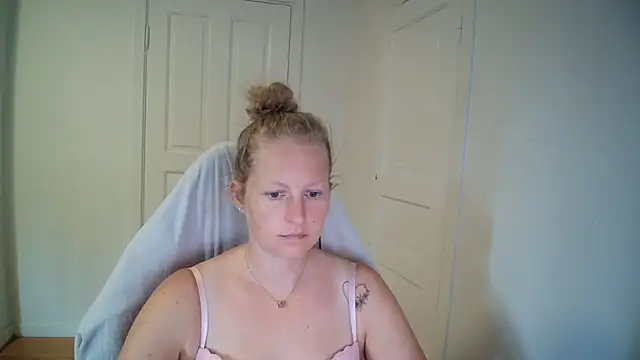 Girlnina-1995 online show from July 20, 10:29 am