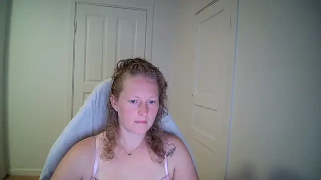Girlnina-1995 online show from July 13, 7:09 am
