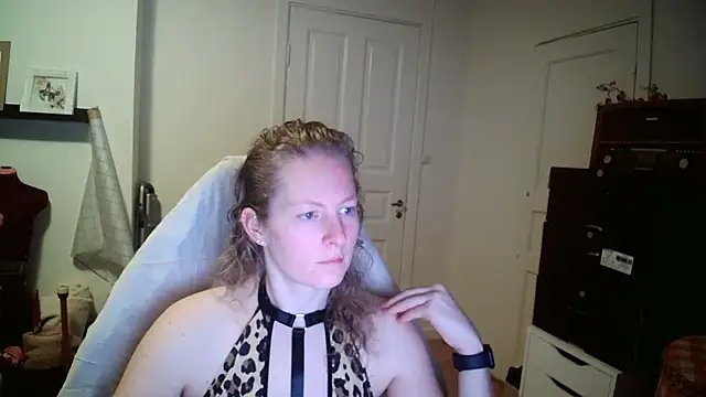 Girlnina-1995 online show from December 15, 7:13 am