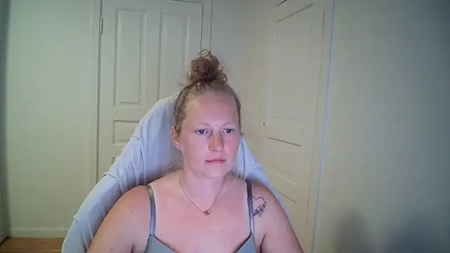 Girlnina-1995 online show from July 14, 11:48 am
