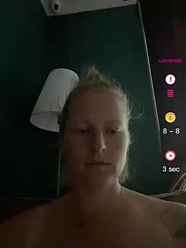 Girlnina-1995 online show from June 24, 6:51 pm