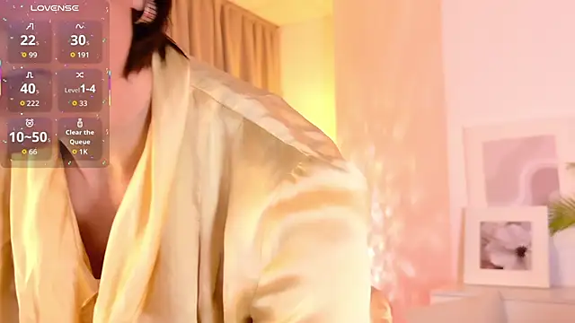 LorenDaze online show from January 7, 8:07 am