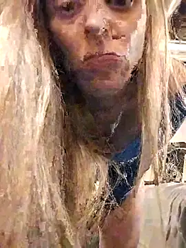 Snapshot of eatmeplease44 chatting on September 19, 12:09 am eatmeplease44 online show from September 19, 12:09 am