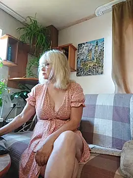 IrmaRose online show from August 5, 3:13 am