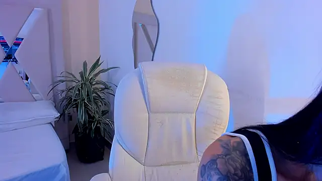 malejabenzz online show from October 9, 7:29 pm