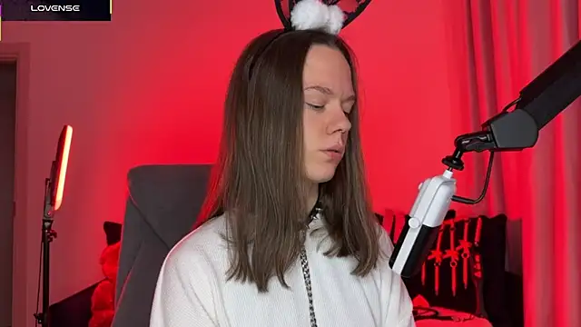 Snapshot of SharkyBaby chatting on October 30, 5:03 pm SharkyBaby online show from October 30, 5:03 pm