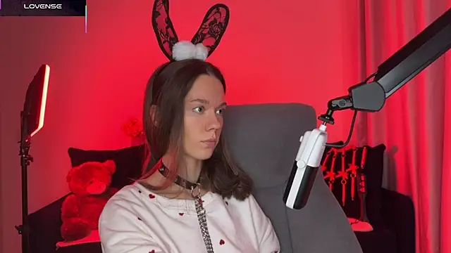 Snapshot of SharkyBaby chatting on October 29, 3:14 pm SharkyBaby online show from October 29, 3:14 pm