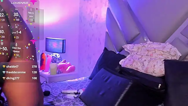 EmilyyRosee  online show from October 10, 4:28 am