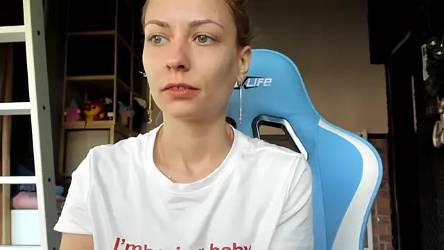 Snapshot of karo123421 chatting on October 28, 7:25 am karo123421 online show from October 28, 7:25 am